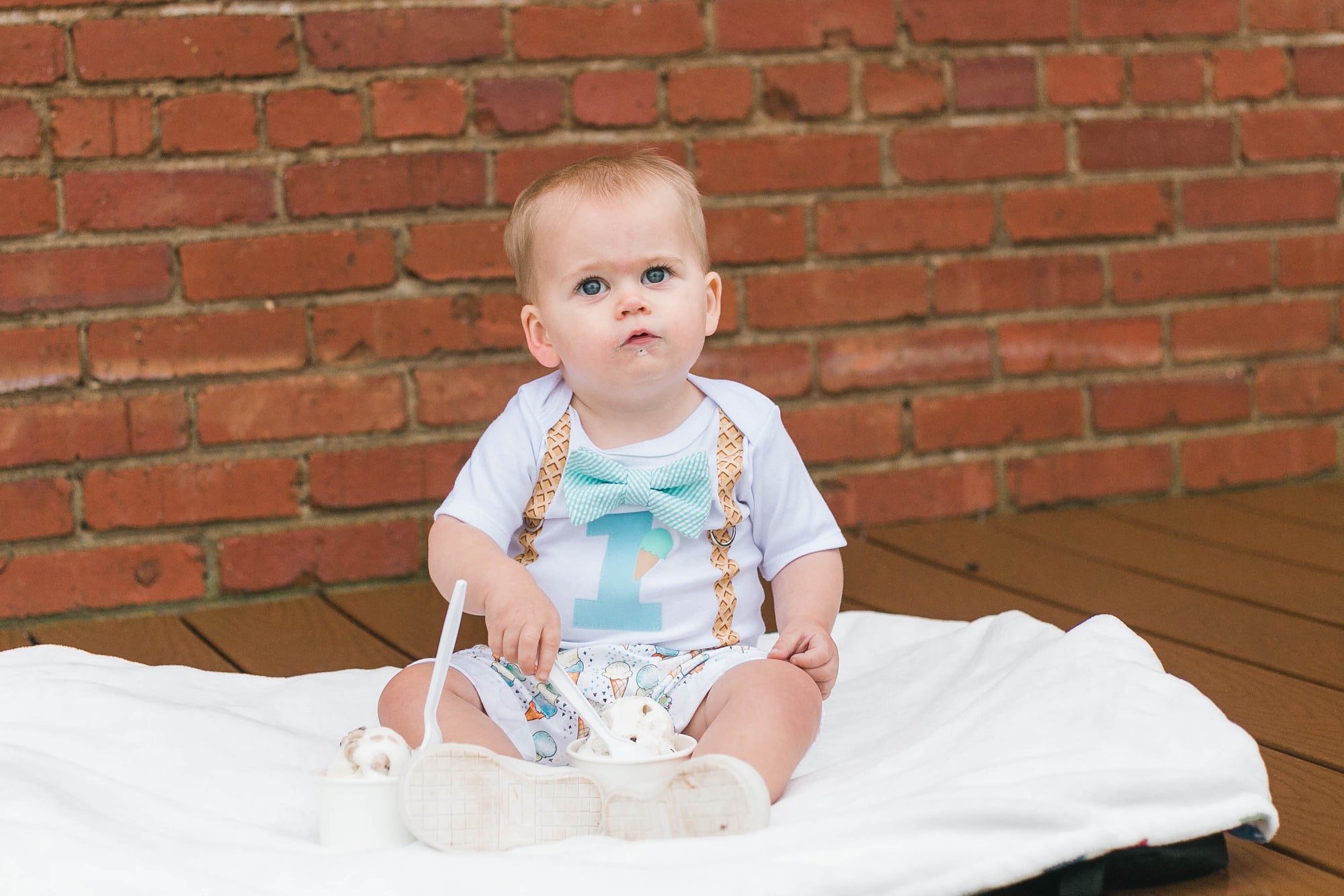 5 Tips for Choosing a Cake Smash Outfit to Match Baby Boy's 1st Birthday Theme