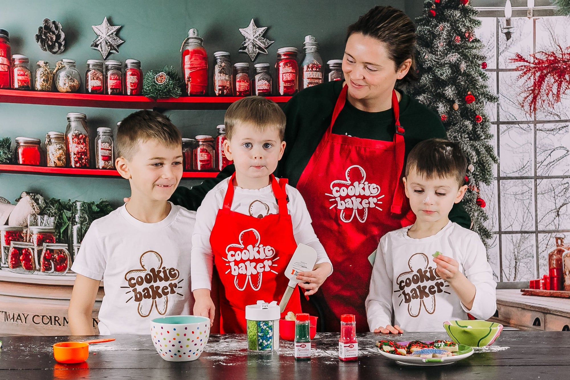 Cuddle Sleep Dream Christmas Baker Aprons