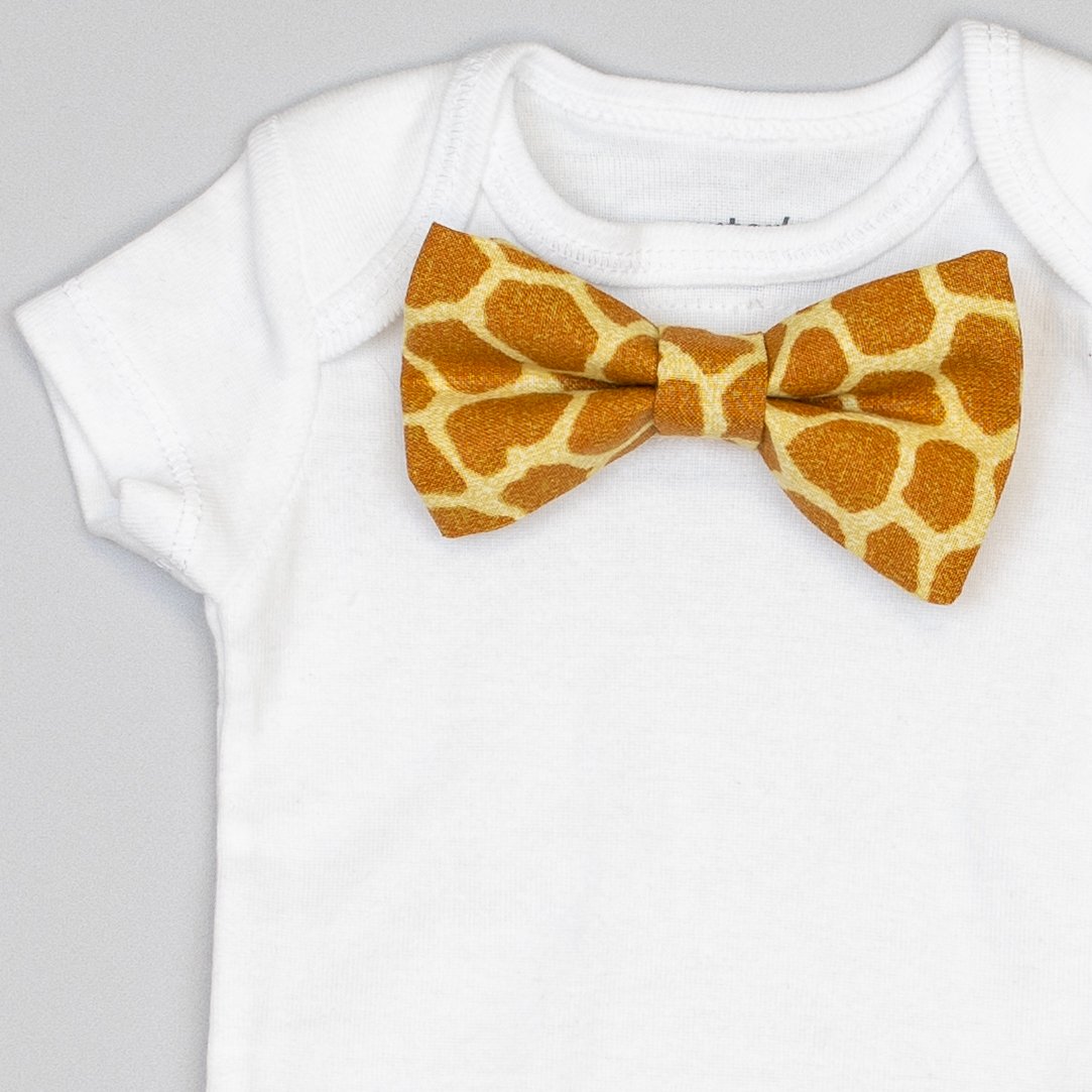 Cuddle Sleep Dream Bowtie Bodysuit Giraffe Bowtie Bodysuit