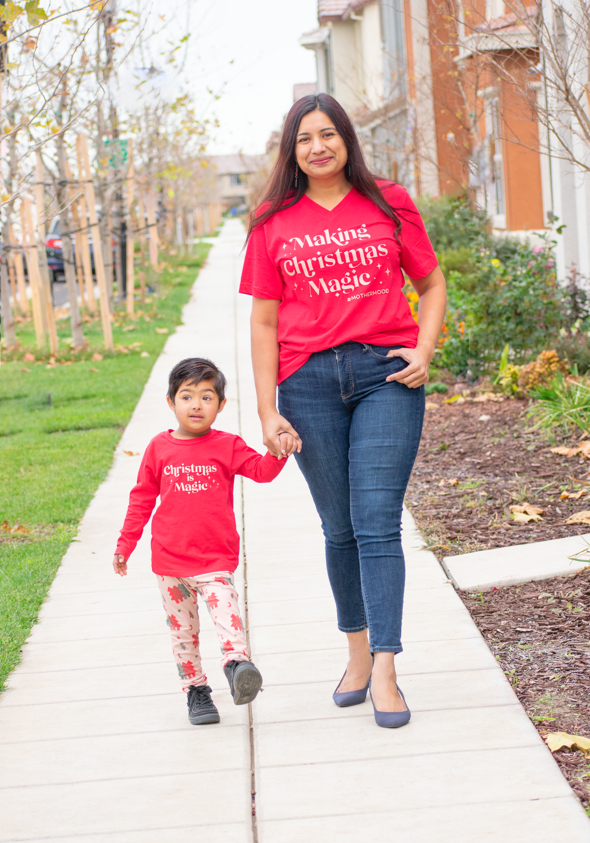 Cuddle Sleep Dream Graphic Tee Christmas is Magic | Infant/Toddler/Youth Tshirt