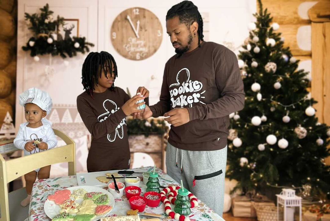 Cuddle Sleep Dream Cookie BAKER | Adult Tshirt