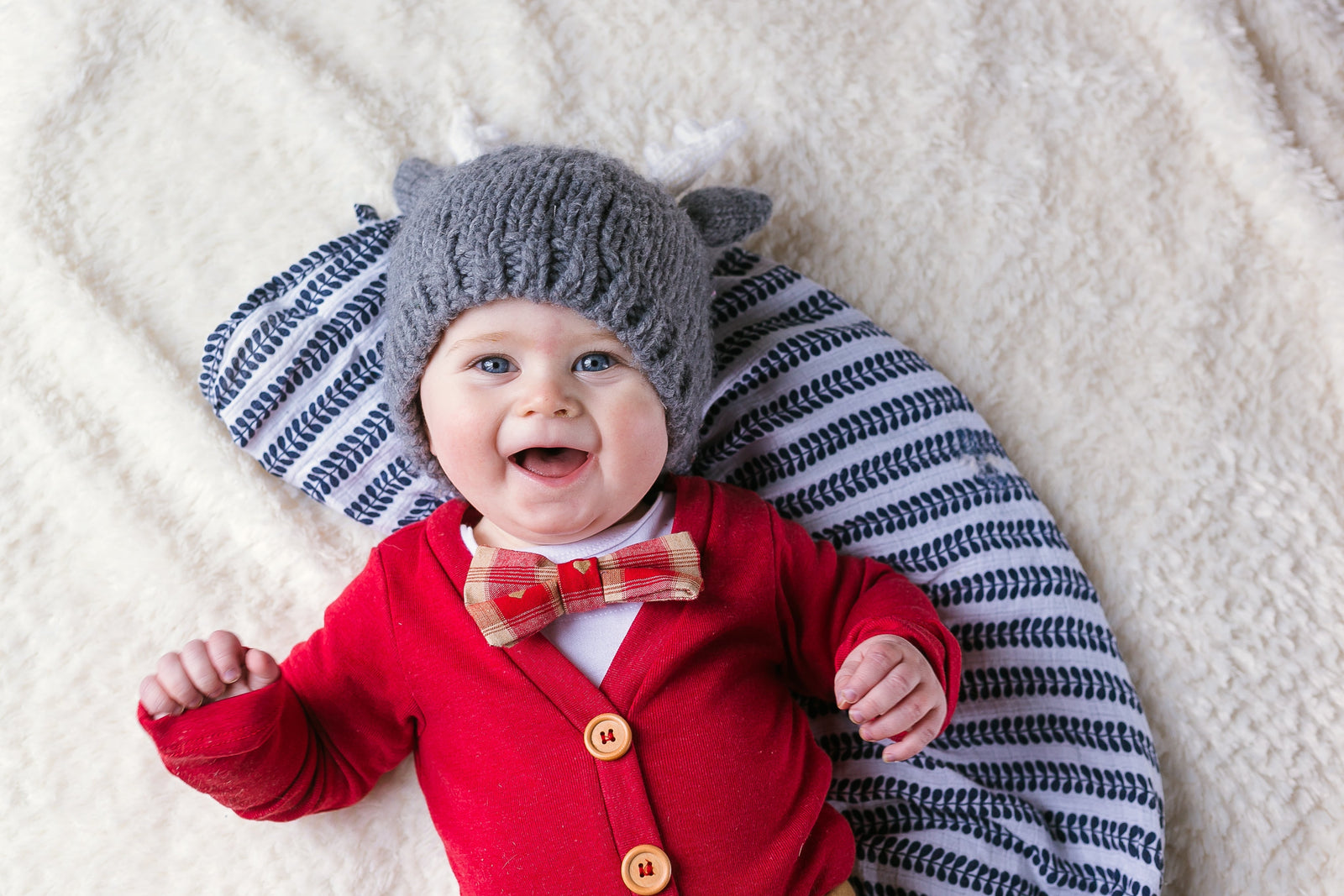 Cuddle Sleep Dream Hartley Deer Gray Knit Hat