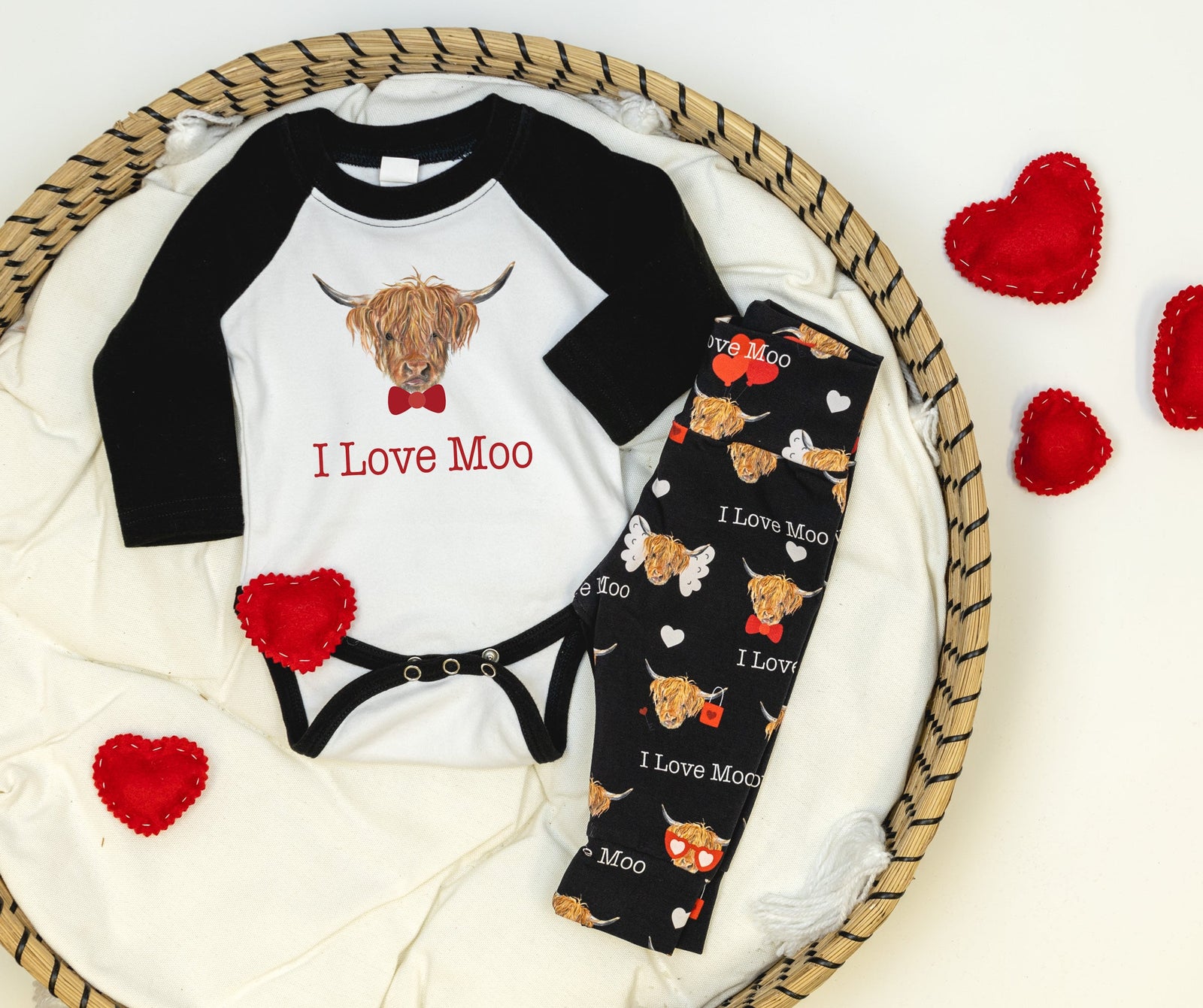Cuddle Sleep Dream I Love Moo | Black Raglan Bodysuit