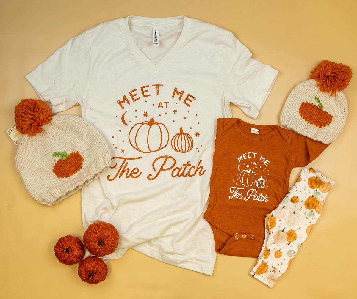 Cuddle Sleep Dream Meet Me at the Patch | Adult Vintage White Unisex Vneck Tshirt