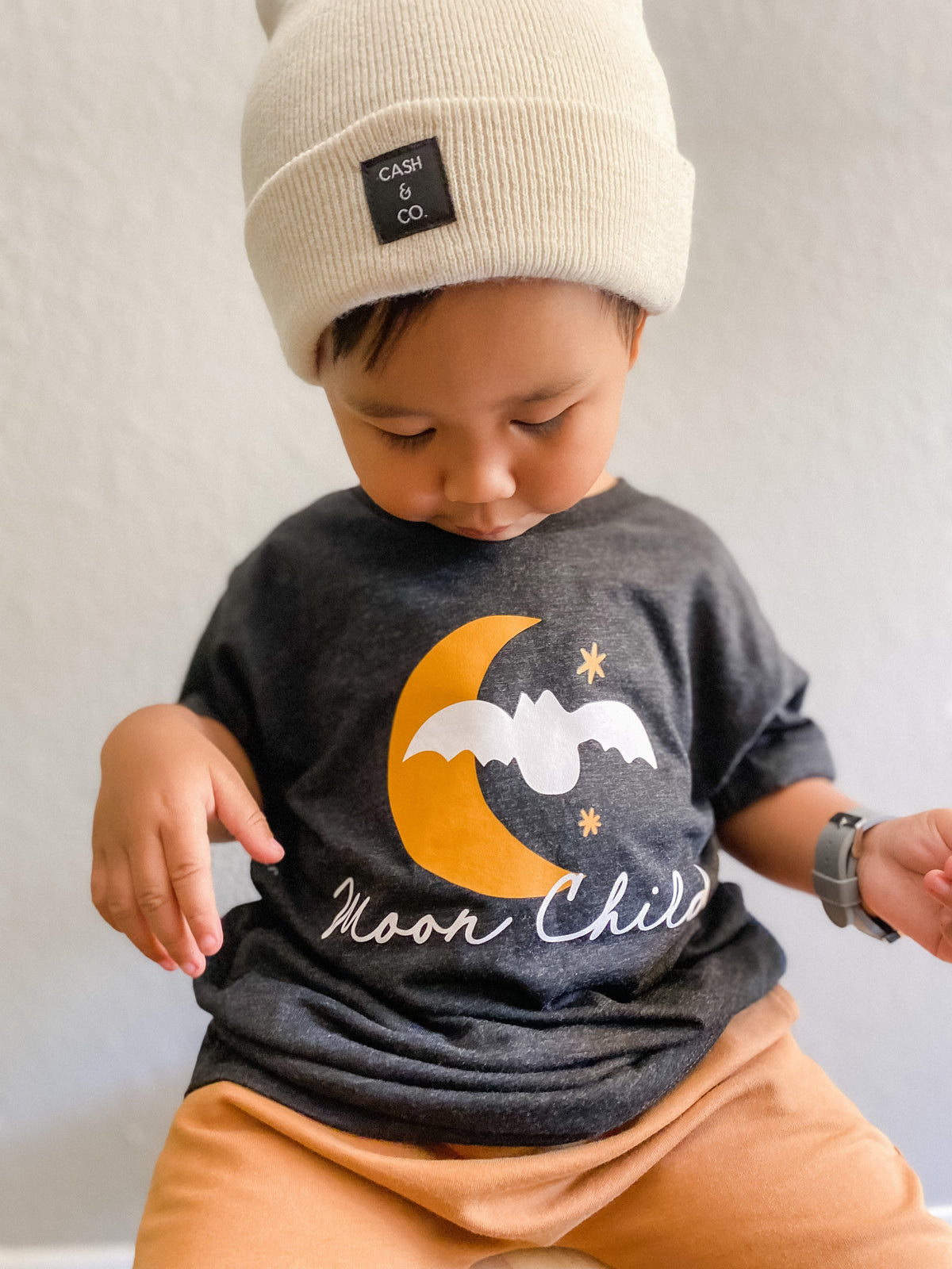 Cuddle Sleep Dream Moon Child | Heathered Black Short Sleeve Tshirt
