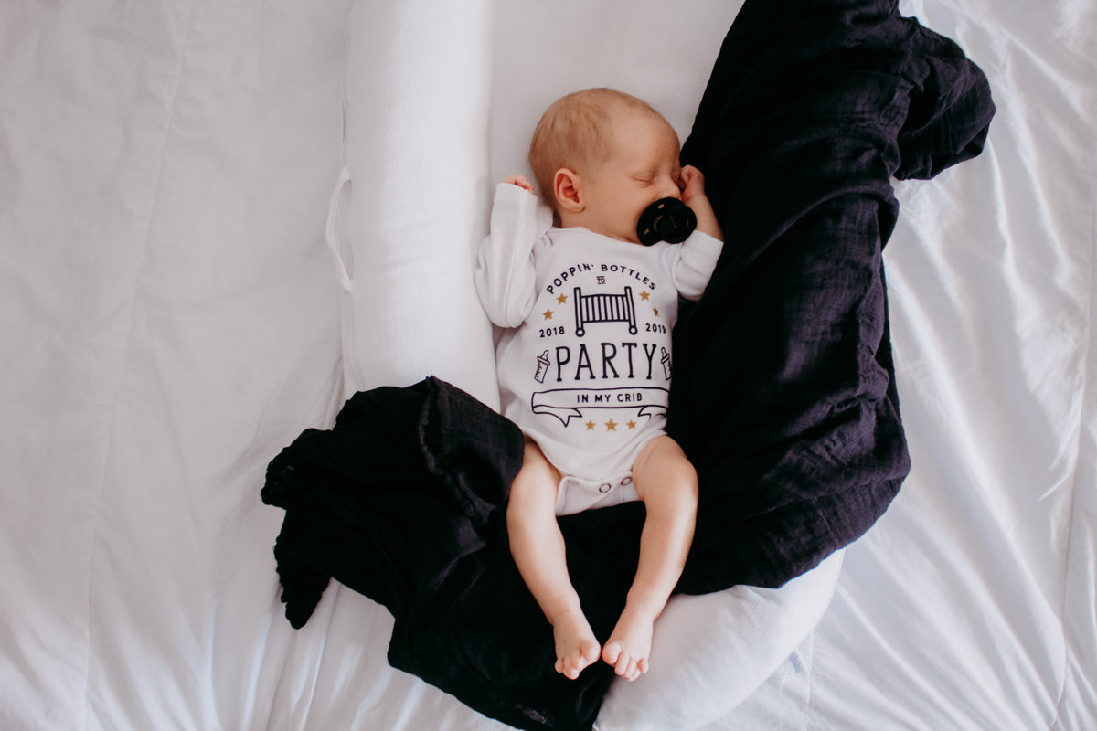 Cuddle Sleep Dream Poppin&#39; Bottles | White Bodysuit