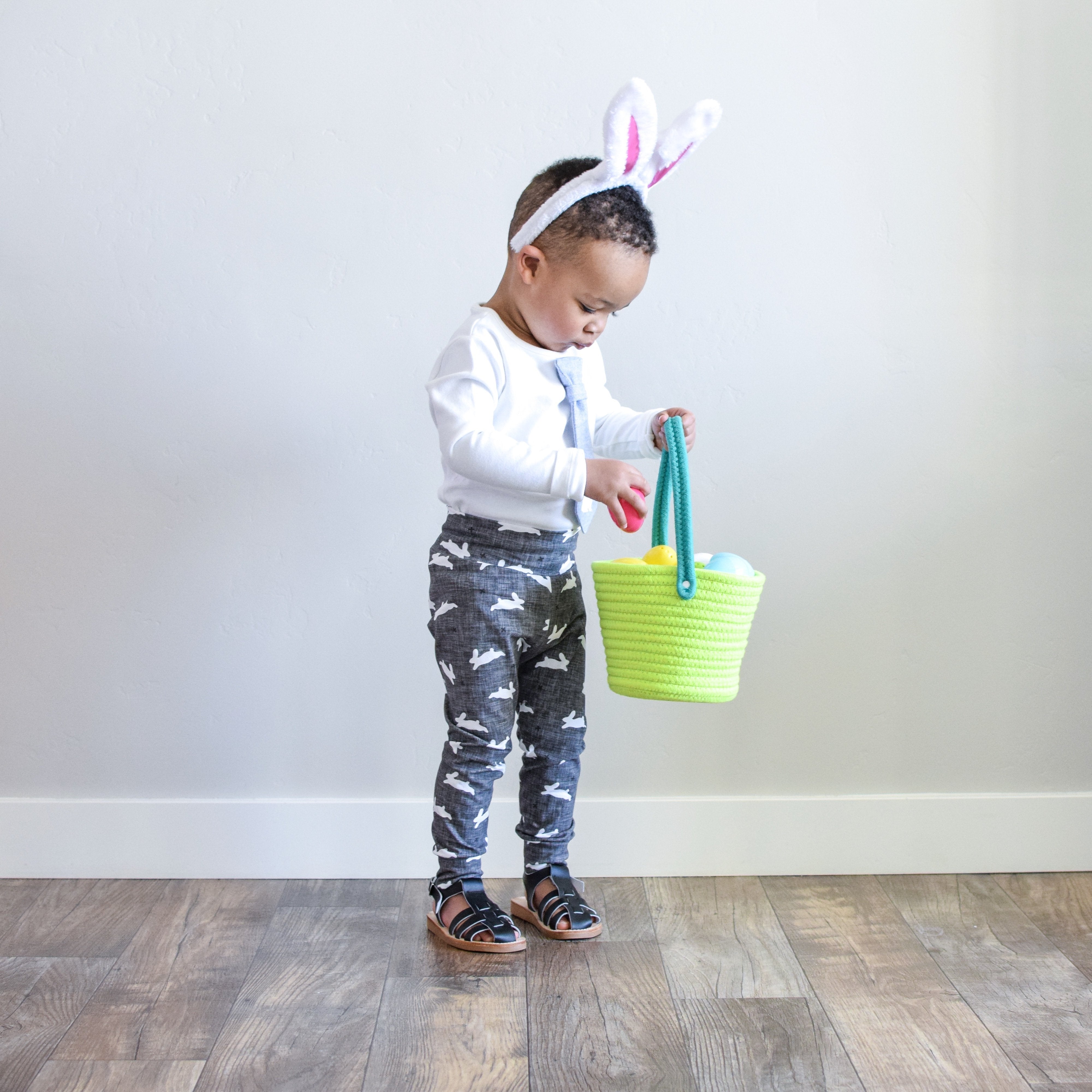 Gray Easter Bunny Leggings - Unisex - for baby boys and baby girls - Cuddle  Sleep Dream